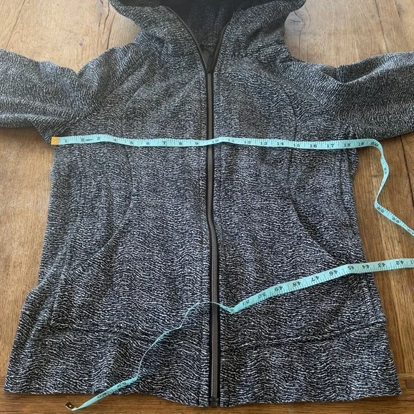 Lululemon Scuba Hoodie IV Size 10 - Picture 6 of 8